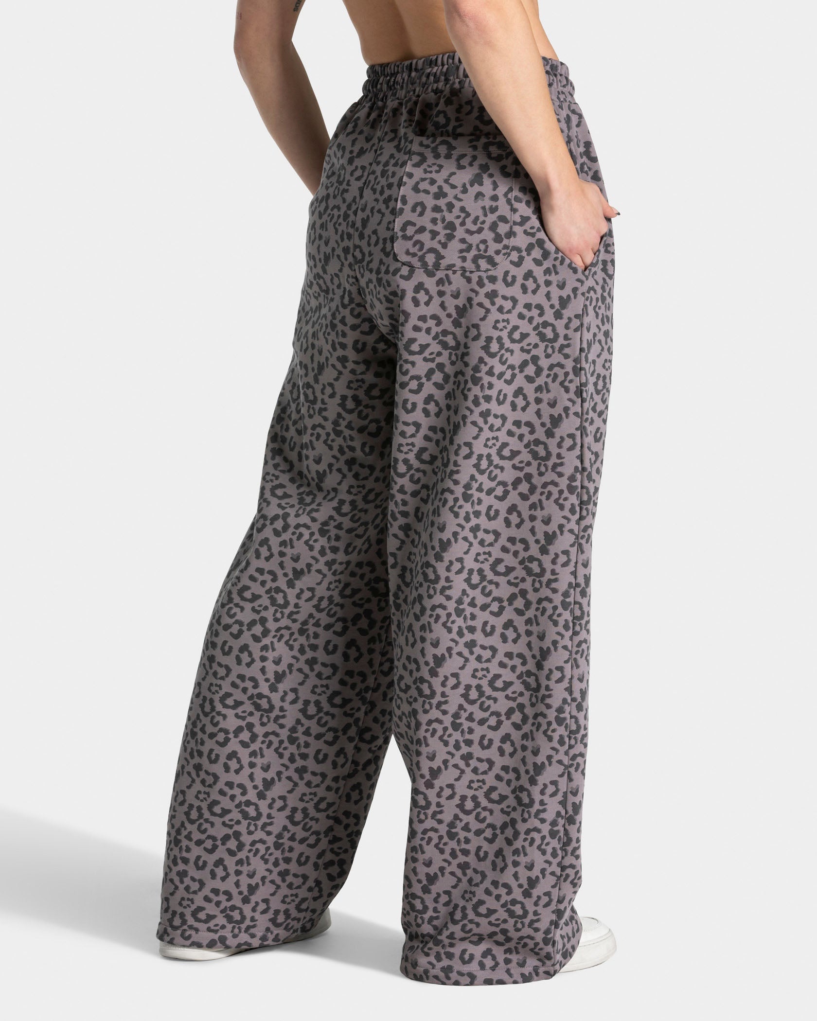 Contrastline Wide Leg Jogger "Leo Graphit"