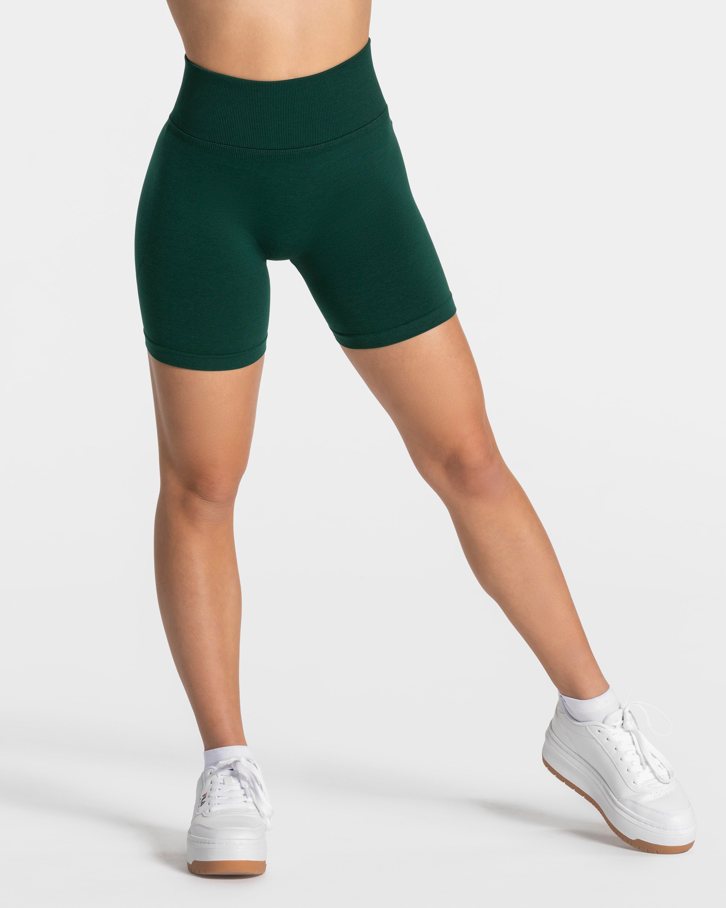 Femme Sculpt Scrunch Shorts "Dunkelgrün"