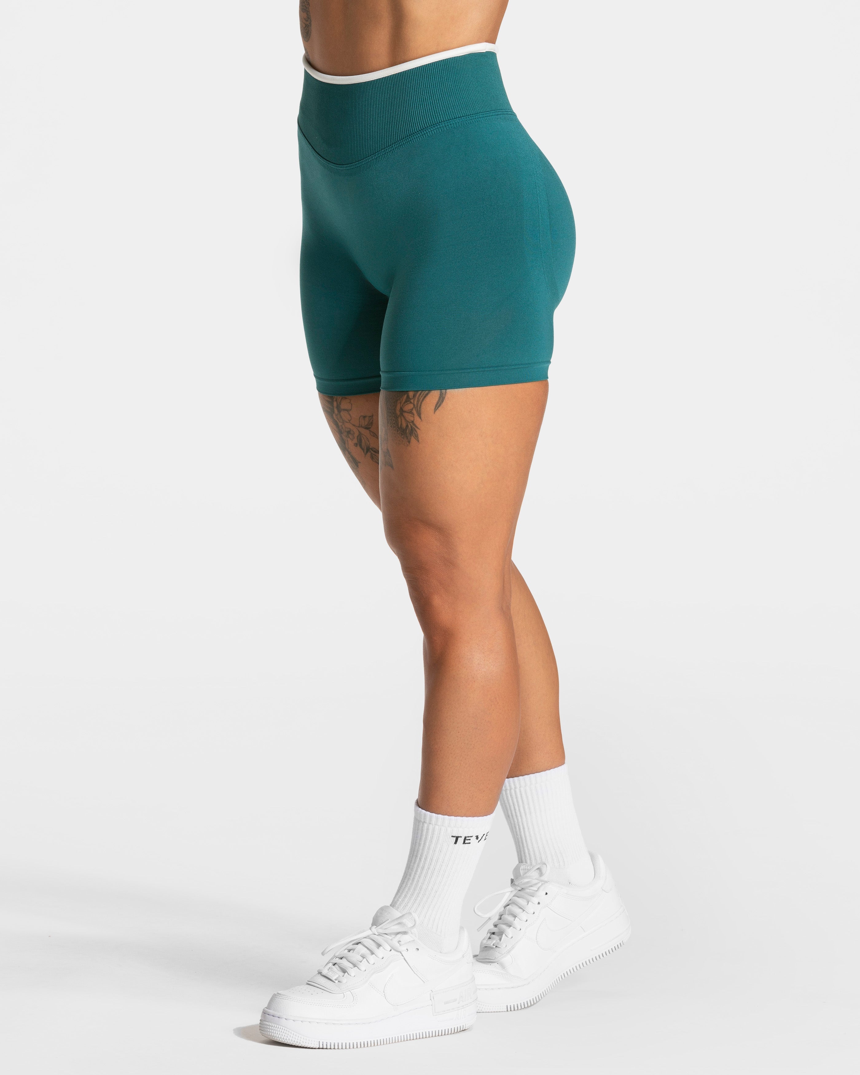 Contrastline Sculpt Scrunch Shorts "Petrol"