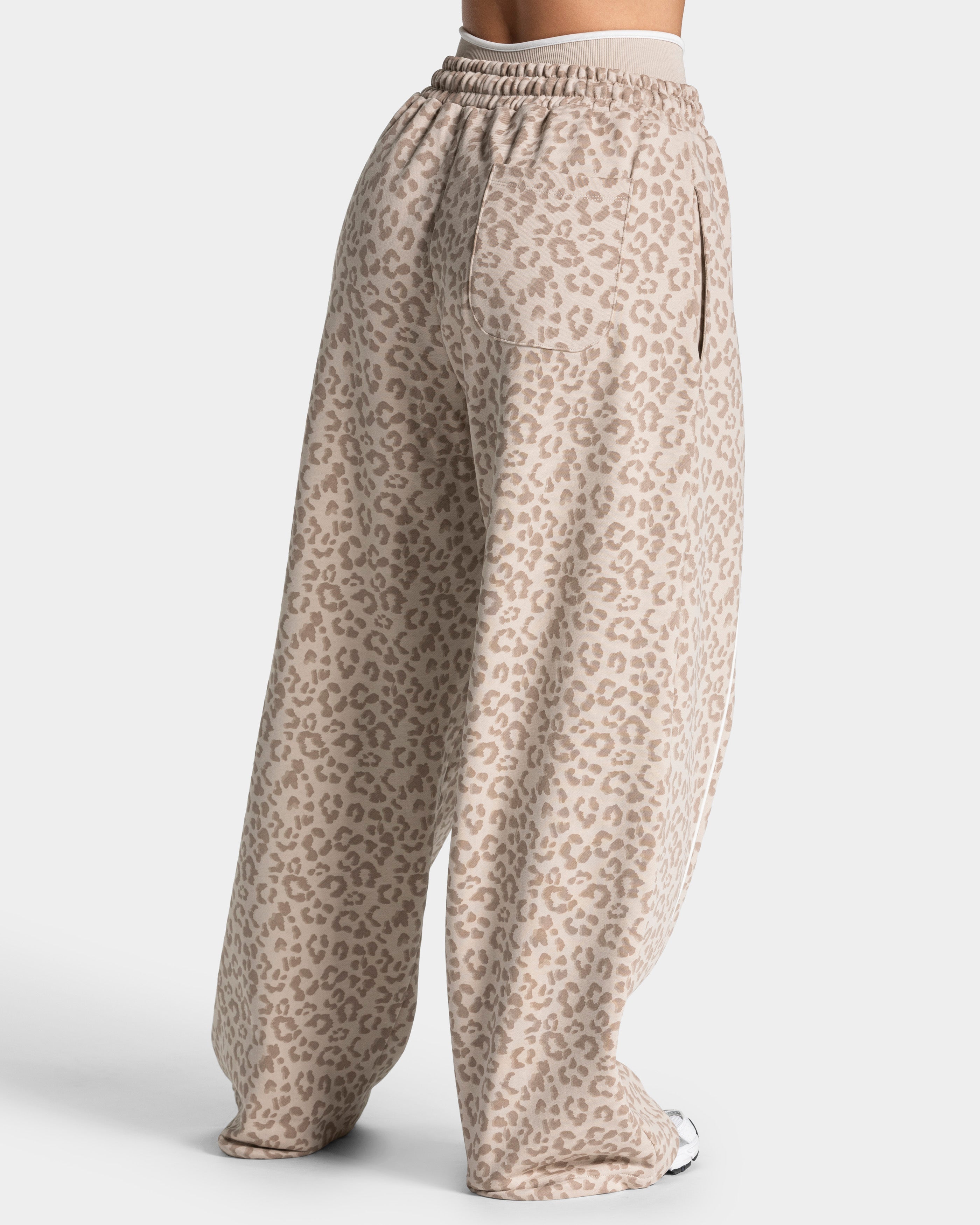 Contrastline Wide Leg Jogger "Leo Cream"