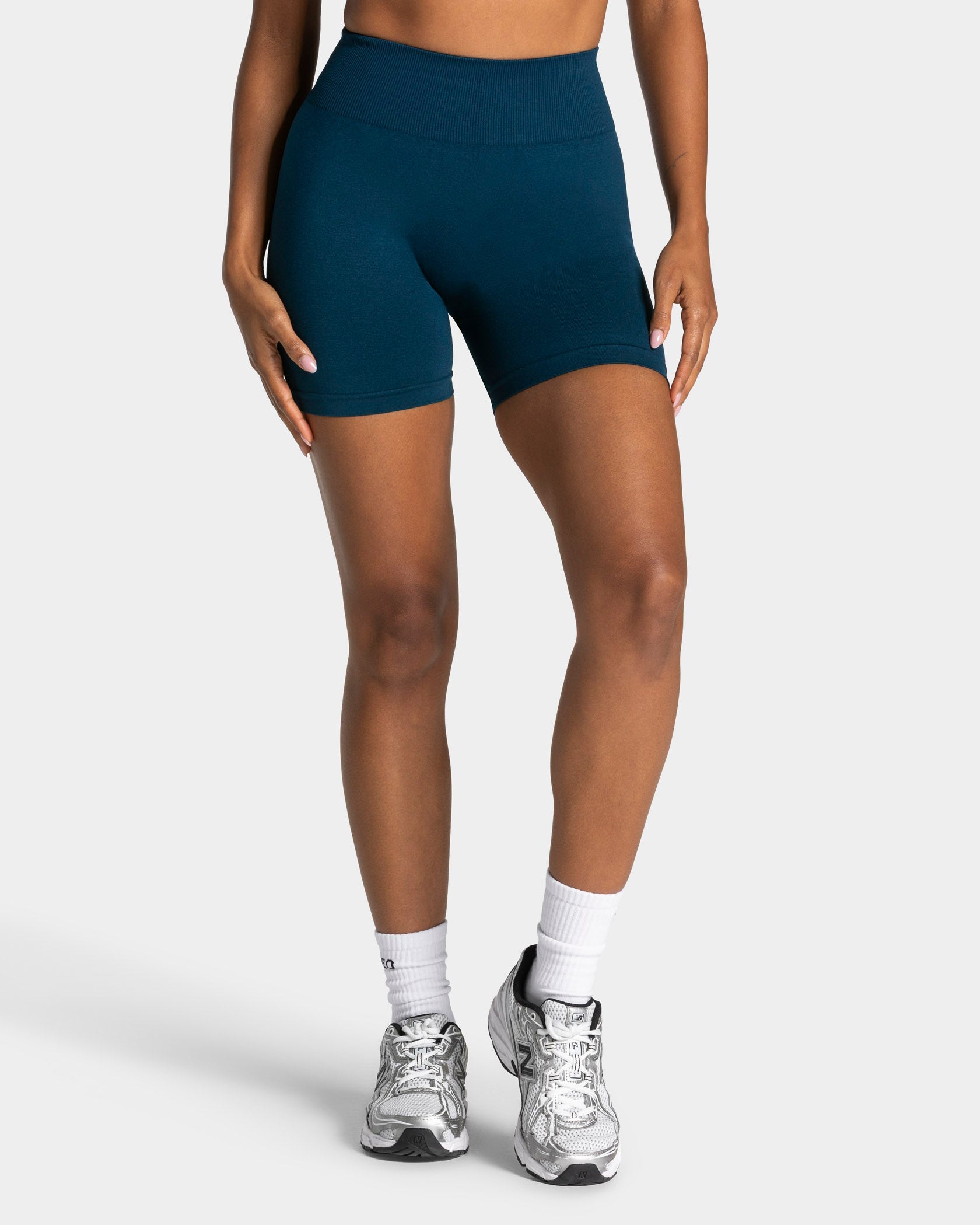 Timeless Pro Covert Scrunch Short "Dark Teal"